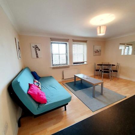 Chelmsford Town Centre Apartments With Car Parking Extérieur photo