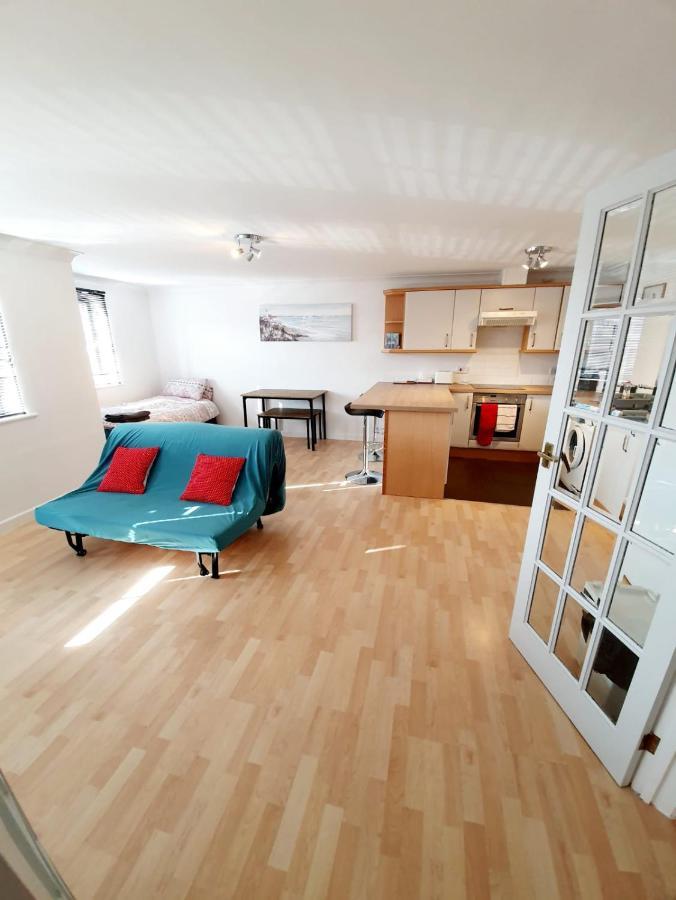 Chelmsford Town Centre Apartments With Car Parking Extérieur photo